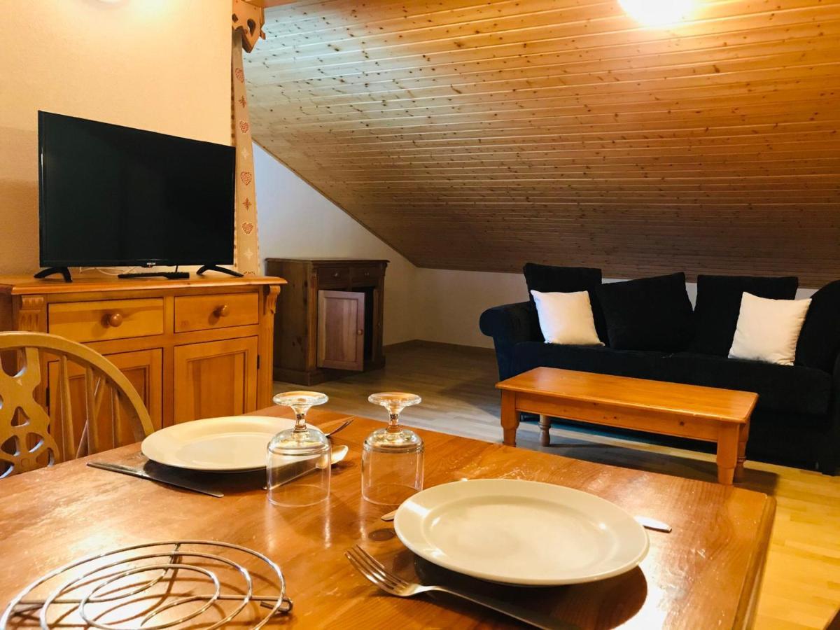 Studio Mansarde Avec Balcon, Piscine Et Parking Souterrain A Samoens - Fr-1-629-92 Kültér fotó